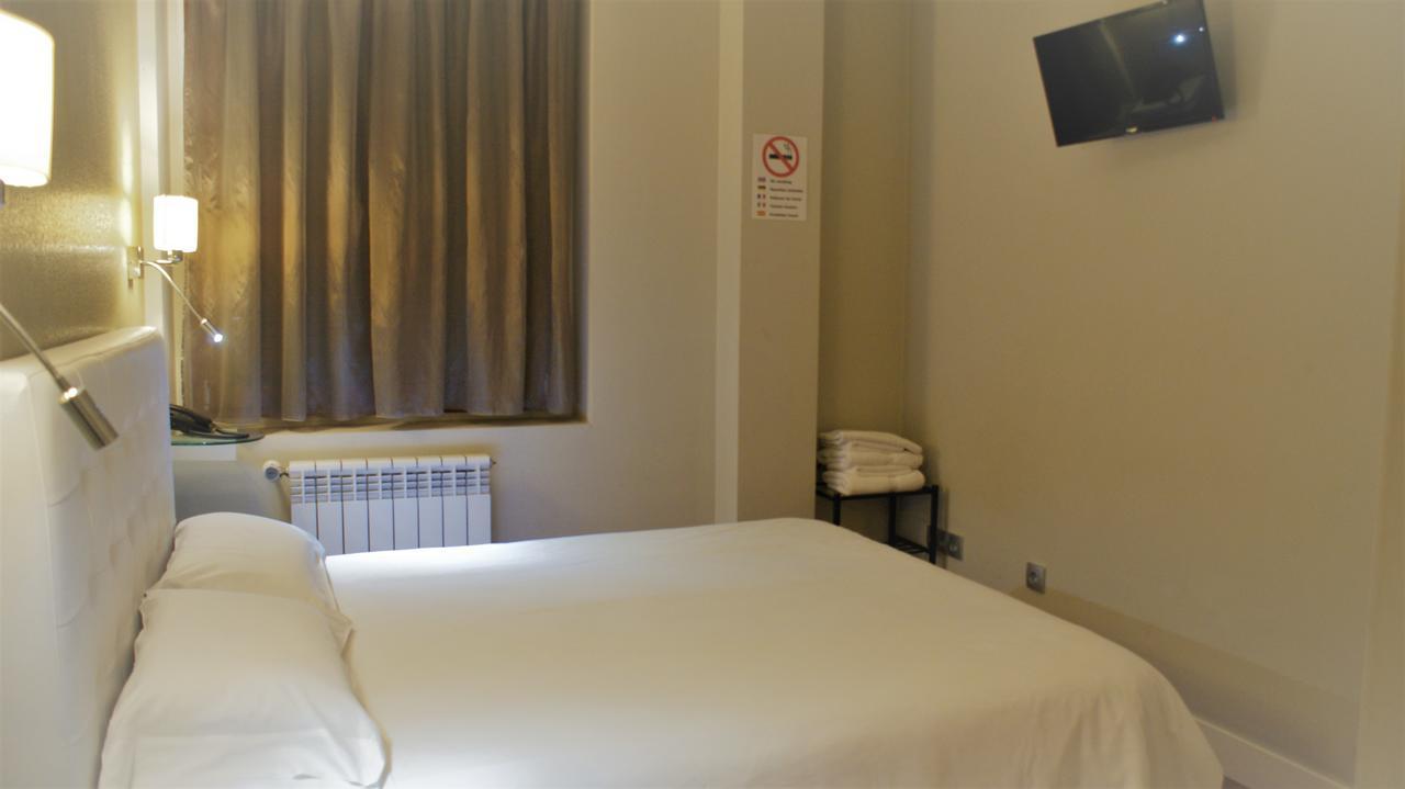 Hotel Rosal Oviedo Exteriör bild